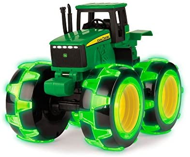 John Deere Monster Treads Lightning Wheels Tractor, Green (46434)